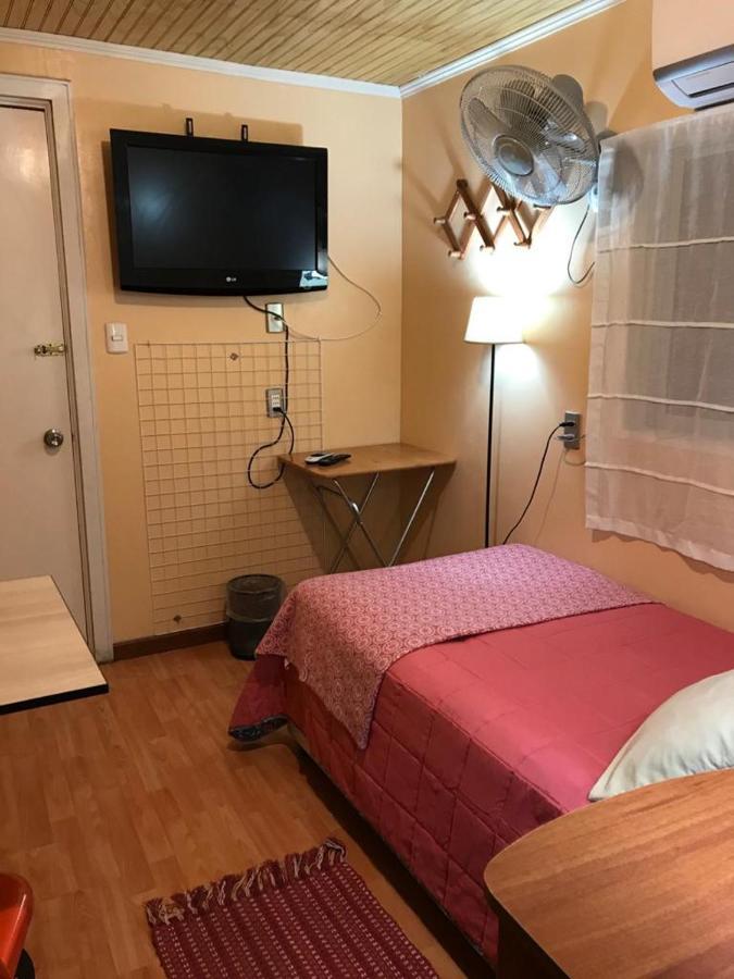 Hostal Las Condes Familiar ซานติอาโก ภายนอก รูปภาพ