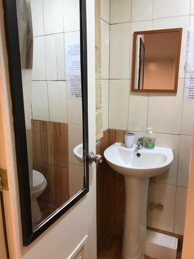 Hostal Las Condes Familiar ซานติอาโก ภายนอก รูปภาพ