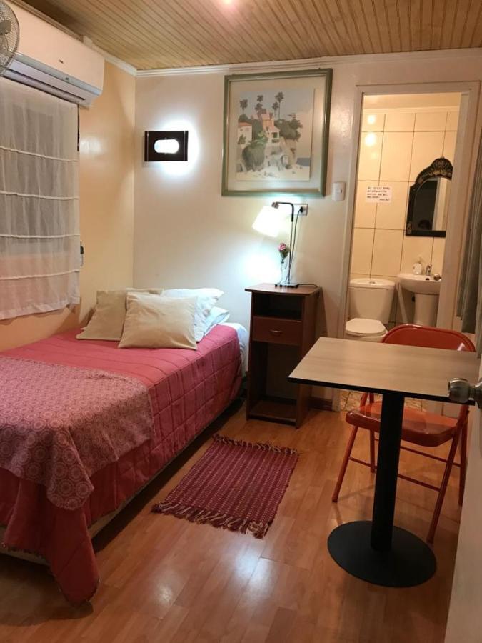 Hostal Las Condes Familiar ซานติอาโก ภายนอก รูปภาพ