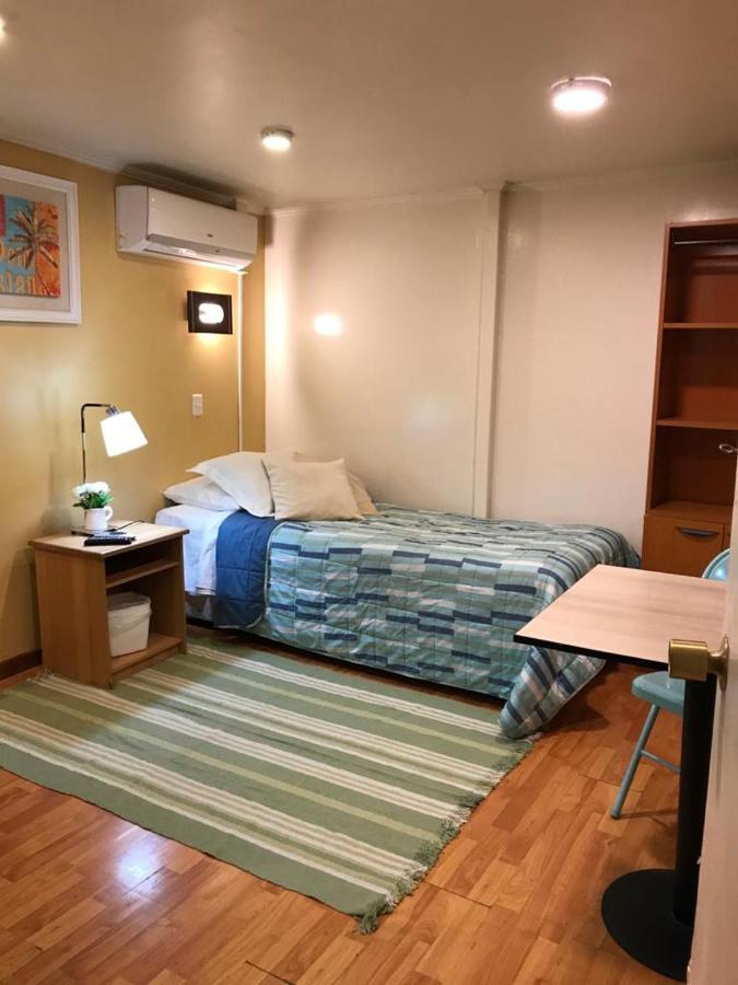 Hostal Las Condes Familiar ซานติอาโก ภายนอก รูปภาพ